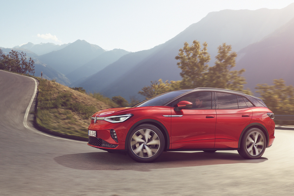 Volkswagen expands the ID. family with the sporty GTX